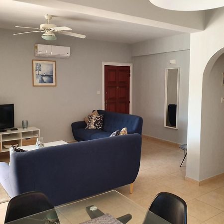 Sirena Sunrise, Apartment 4 Paphos Esterno foto