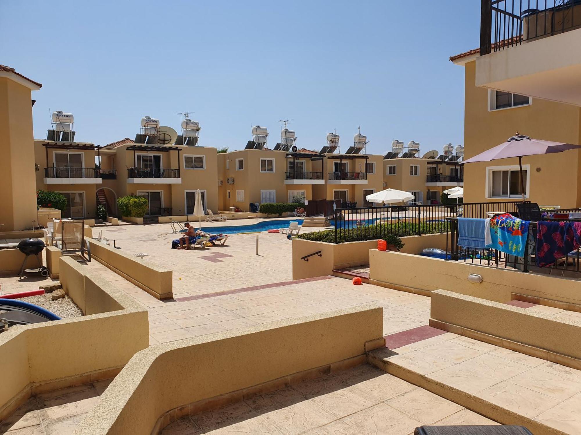 Sirena Sunrise, Apartment 4 Paphos Esterno foto