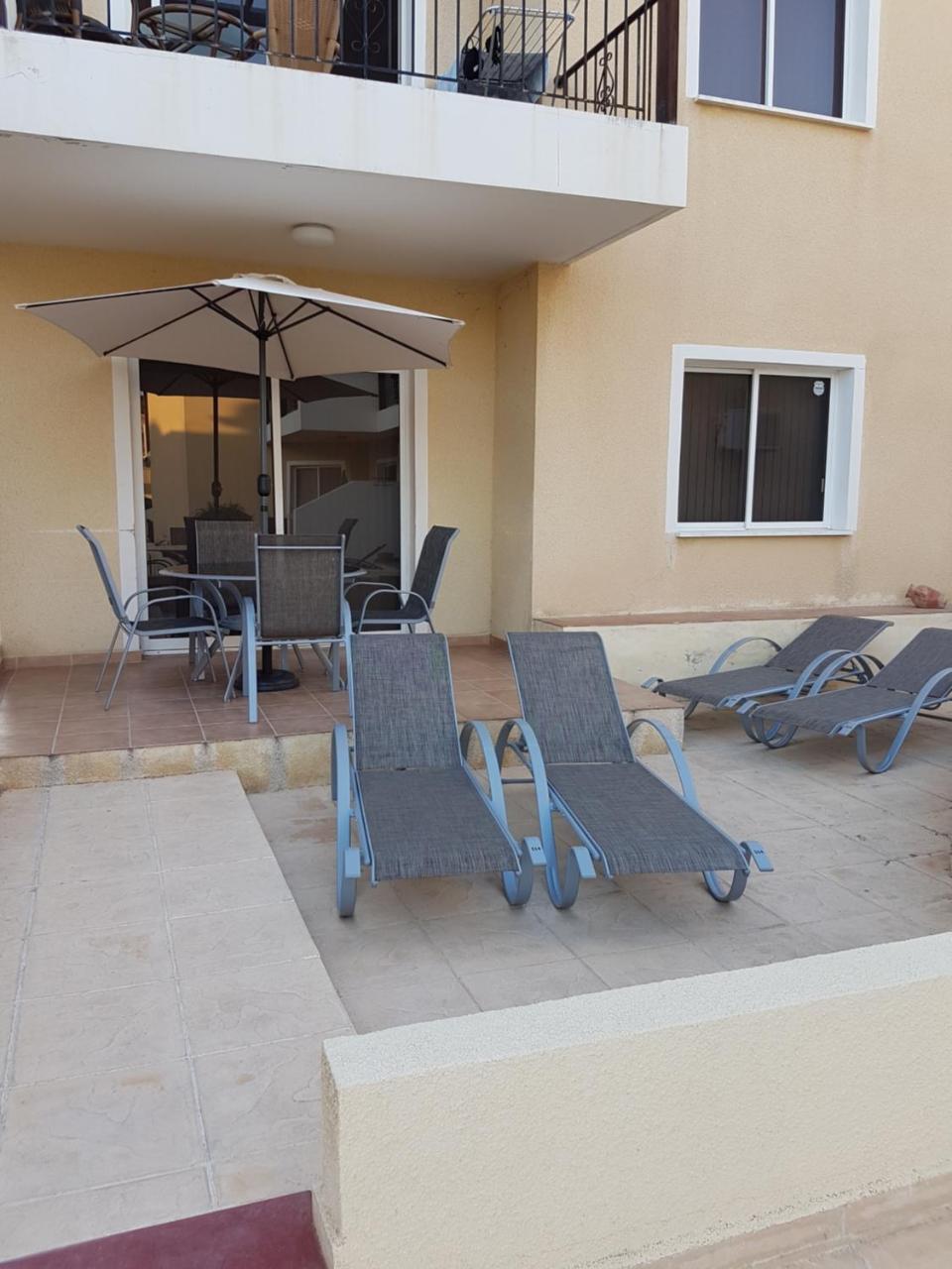 Sirena Sunrise, Apartment 4 Paphos Esterno foto